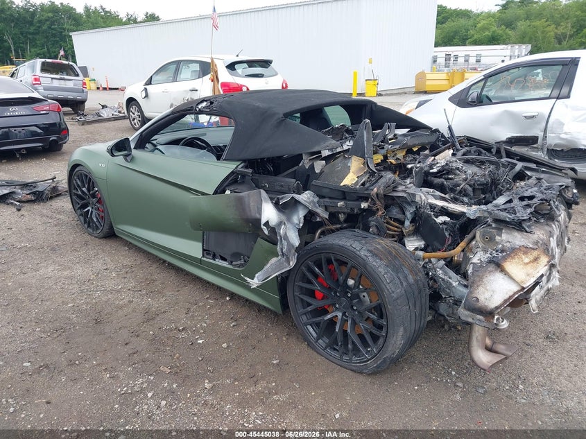 2017 Audi R8 VIN WUAVACFX6H7904529 IAAI salvage auction — REAR END, Wait Title, sold $26,550 on 2026-09-11 (photo 3)