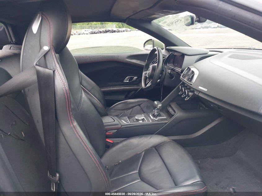 2017 Audi R8 VIN WUAVACFX6H7904529 IAAI salvage auction — REAR END, Wait Title, sold $26,550 on 2026-09-11 (photo 5)