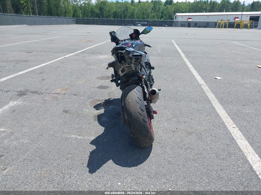 2018 Yamaha Yzf VIN JYARN39E4JA003578 IAAI salvage auction — LEFT SIDE, Salvage Title, sold $3,100 on 2026-07-28 (photo 6)