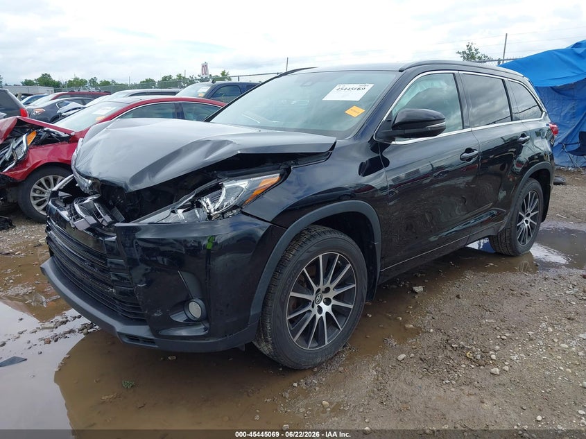 2017 Toyota Highlander VIN 5TDJZRFH7HS422982 IAAI salvage auction — FRONT END, Salvage (Ohio), sold $5,700 on 2026-07-10 (photo 2)
