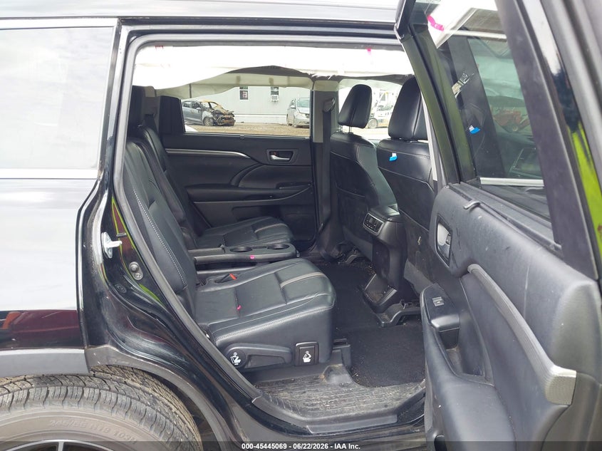2017 Toyota Highlander VIN 5TDJZRFH7HS422982 IAAI salvage auction — FRONT END, Salvage (Ohio), sold $5,700 on 2026-07-10 (photo 8)