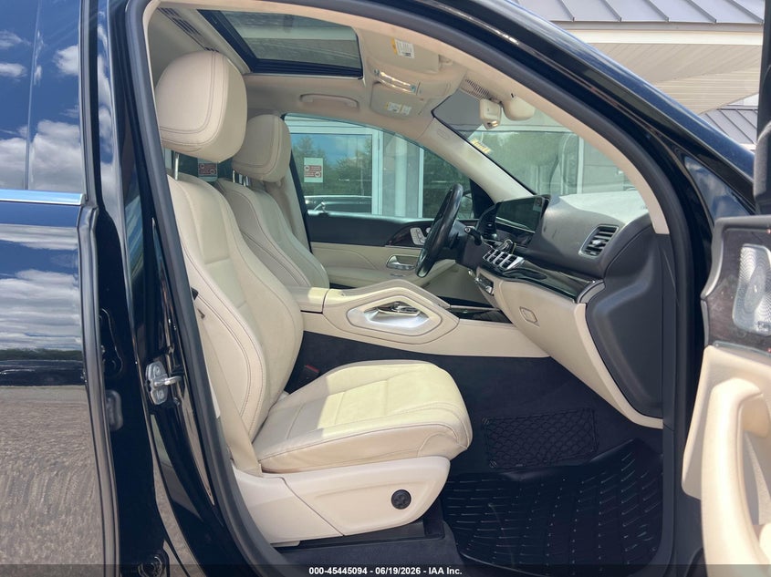 2020 Mercedes-benz Gle class VIN 4JGFB4KB7LA063987 IAAI salvage auction — NORMAL WEAR, Clear (Massachusetts), sold $25,750 on 2026-07-22 (photo 5)