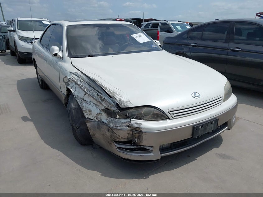 1996 Lexus Es 300 VIN JT8BF12G8T0129968 IAAI salvage auction — RIGHT FRONT, Salvage (Texas), sold $100 on 2026-07-28 (photo 1)
