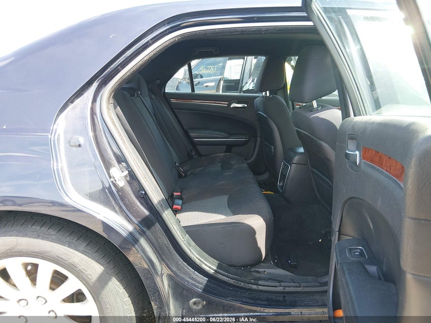 2012 Chrysler 300 VIN 2C3CCAAG7CH312052 IAAI salvage auction — NORMAL WEAR, Clear (Illinois), sold $1,000 on 2026-08-01 (photo 8)