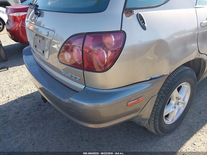 1999 Lexus Rx VIN JT6HF10U3X0090322 IAAI salvage auction — NORMAL WEAR, Clear (Washington), sold $525 on 2026-07-08 (photo 6)