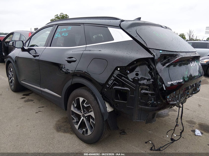 2025 Kia Sportage VIN 5XYK33DF4SG251293 IAAI salvage auction — REAR END, Salvage Title, sold $9,600 on 2026-07-31 (photo 3)