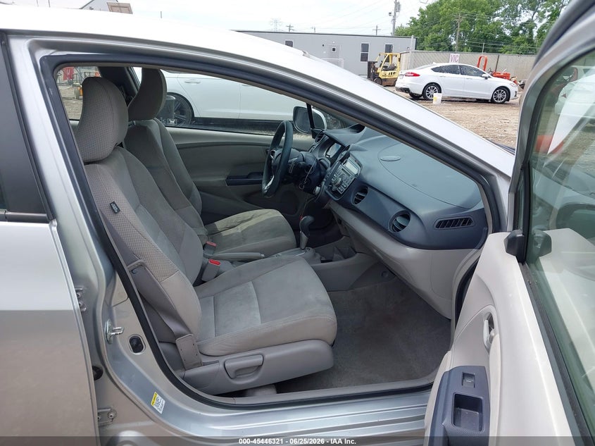 2010 Honda Insight VIN JHMZE2H79AS011542 IAAI salvage auction — FRONT END, Salvage (Ohio), sold $25 on 2026-07-16 (photo 5)