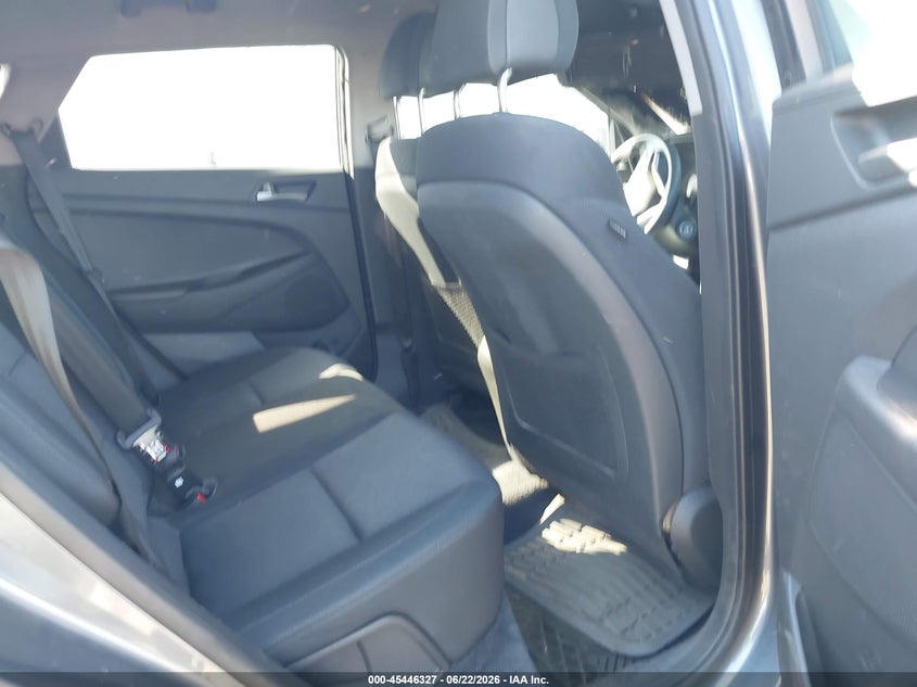 2018 Hyundai Tucson VIN KM8J23A44JU607185 IAAI salvage auction — Burn Interior, Salvage Title, sold $1,050 on 2026-07-28 (photo 8)