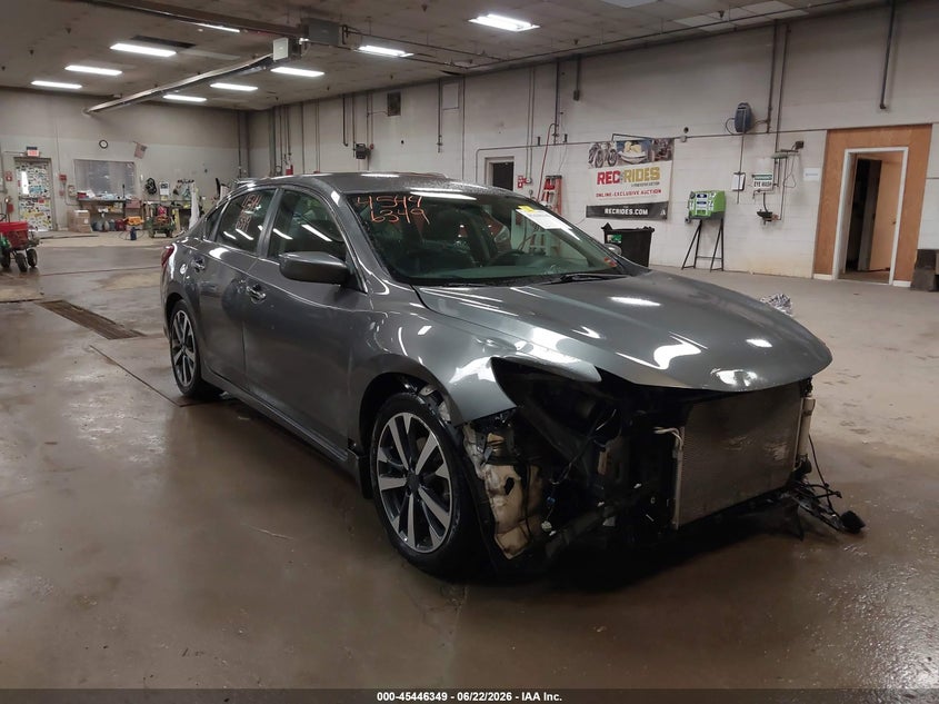 2017 Nissan Altima VIN 1N4AL3AP7HC233723 IAAI salvage auction — FRONT END, Salvage (Maine), sold $400 on 2026-09-13 (photo 1)