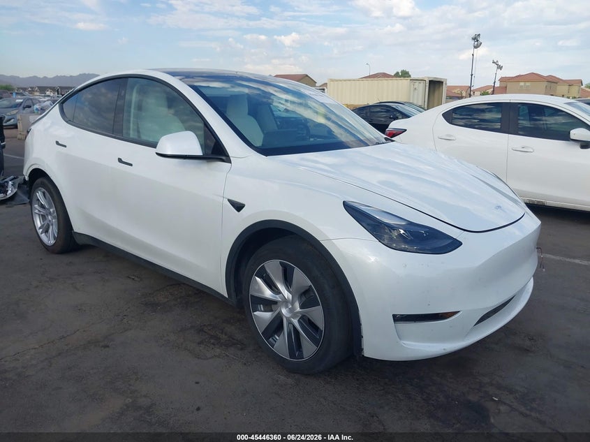 2024 Tesla Model y VIN 7SAYGAEE1RF030828 IAAI salvage auction — REAR END, Salvage Title, sold $12,600 on 2026-07-28 (photo 1)