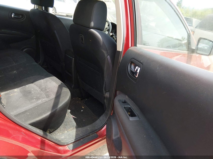 2014 Nissan Rogue VIN JN8AS5MVXEW710629 IAAI salvage auction — NORMAL WEAR, Clear (Washington), sold $375 on 2026-07-15 (photo 8)
