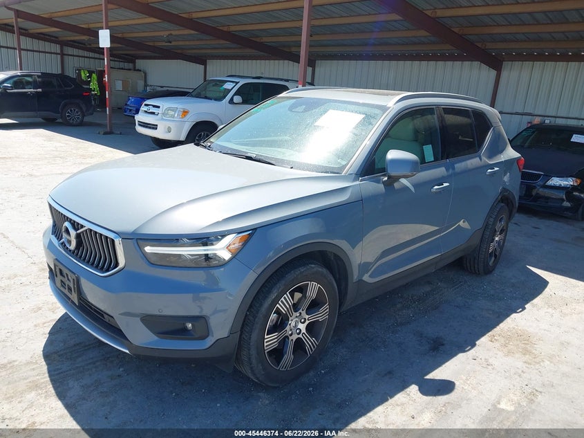 2022 Volvo Xc40 VIN YV4162UL2N2716927 IAAI salvage auction — SIDE, Salvage Title, sold $6,800 on 2026-08-05 (photo 2)