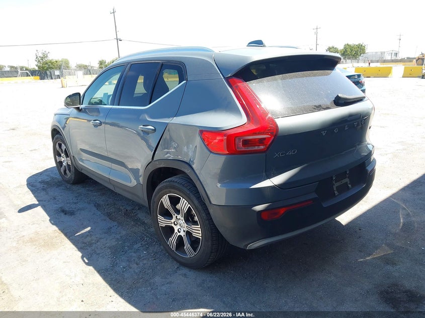 2022 Volvo Xc40 VIN YV4162UL2N2716927 IAAI salvage auction — SIDE, Salvage Title, sold $6,800 on 2026-08-05 (photo 3)