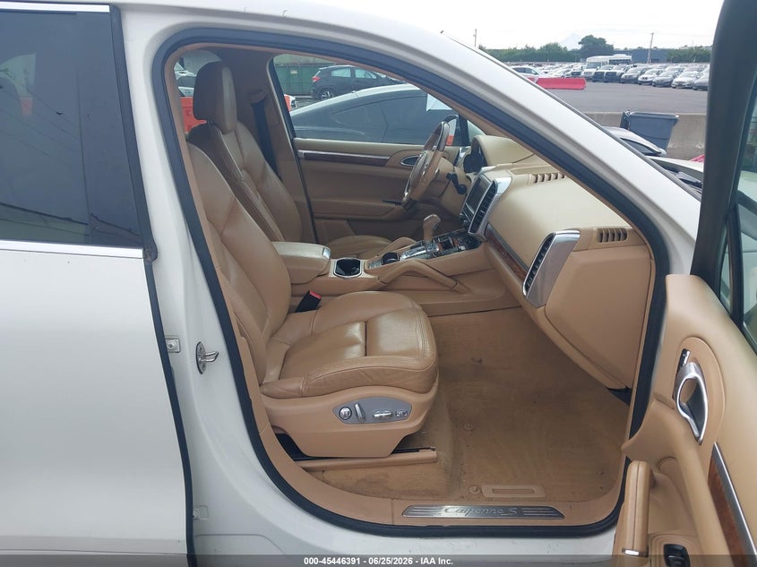2011 Porsche Cayenne VIN WP1AE2A27BLA91592 IAAI salvage auction — REAR END, Salvage (Oregon), sold $1,950 on 2026-08-21 (photo 5)