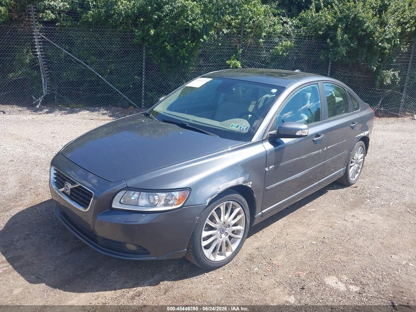 2010 Volvo S40 VIN YV1382MS5A2501852 IAAI salvage auction — UNKNOWN, Salvage (Pennsylvania), sold $300 on 2026-07-31 (photo 2)