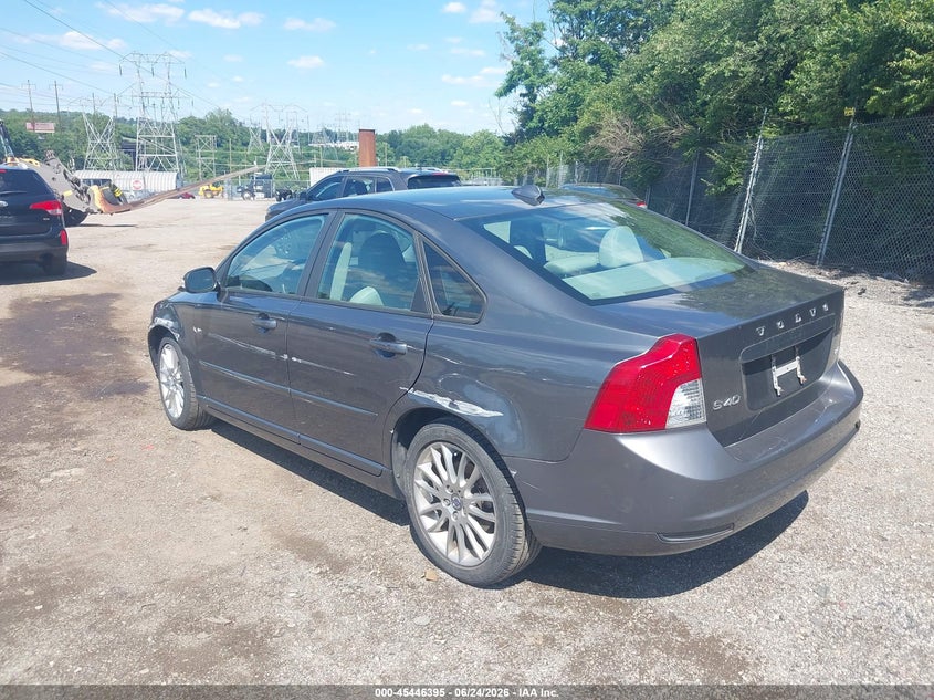 2010 Volvo S40 VIN YV1382MS5A2501852 IAAI salvage auction — UNKNOWN, Salvage (Pennsylvania), sold $300 on 2026-07-31 (photo 3)