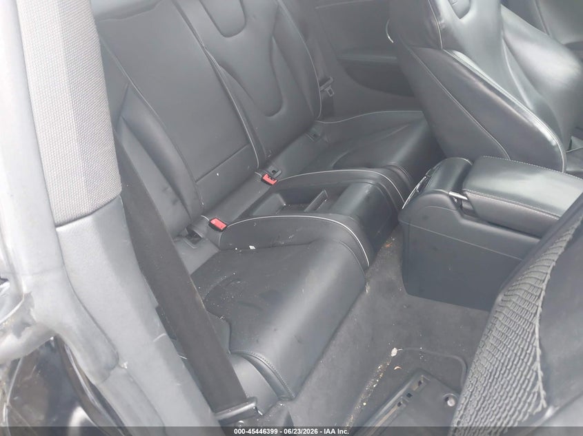 2014 Audi Rs5 VIN WUAC6AFR8EA901225 IAAI salvage auction — RIGHT FRONT, Salvage Title, sold $7,050 on 2026-08-11 (photo 8)