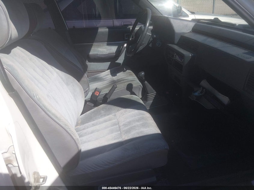 1985 Toyota Camry VIN JT2SV12E5F0255592 IAAI salvage auction — NORMAL WEAR, Regular (Nevada), sold $275 on 2026-07-10 (photo 5)