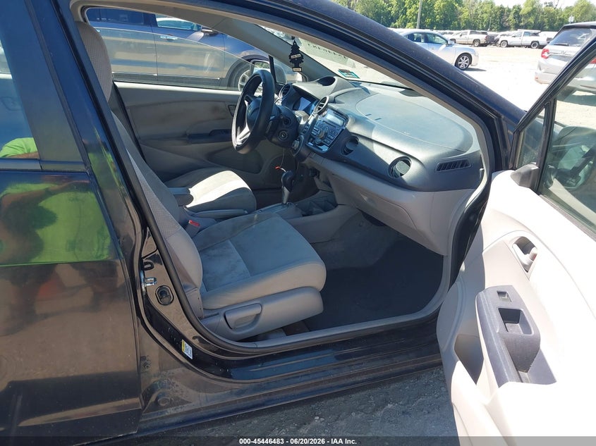 2010 Honda Insight VIN JHMZE2H74AS008712 IAAI salvage auction — NORMAL WEAR, Clear (New Jersey), sold $500 on 2026-07-28 (photo 5)