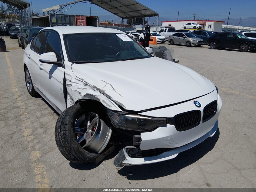 2014 BMW VIN WBA3C1C51EK107861 IAAI salvage auction — RIGHT FRONT, Salvage Title, sold $400 on 2026-07-29 (photo 1)