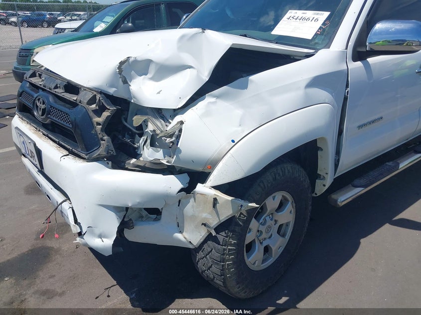 2015 Toyota Tacoma VIN 5TFLU4ENXFX138917 IAAI salvage auction — LEFT FRONT, Salvage Title, sold $25 on 2026-07-29 (photo 6)