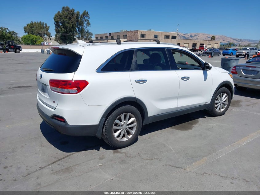 2018 Kia Sorento VIN 5XYPGDA39JG406851 IAAI salvage auction — NORMAL WEAR, Clear - Dealer Only (California), sold $3,025 on 2026-07-29 (photo 4)