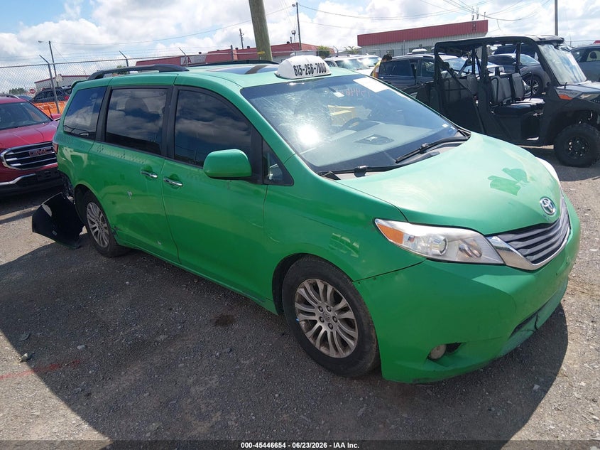2015 Toyota Sienna VIN 5TDYK3DC6FS656521 IAAI salvage auction — REAR END, Salvage (Tennessee), sold $2,750 on 2026-07-23 (photo 1)