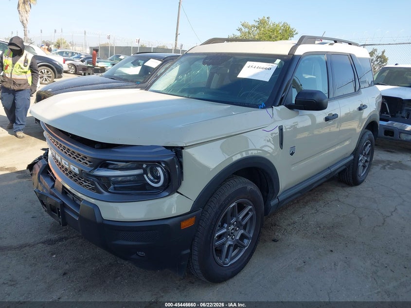 2025 Ford Bronco sport VIN 3FMCR9BN2SRE74420 IAAI salvage auction — RIGHT FRONT, Salvage Title, sold $7,375 on 2026-07-29 (photo 2)
