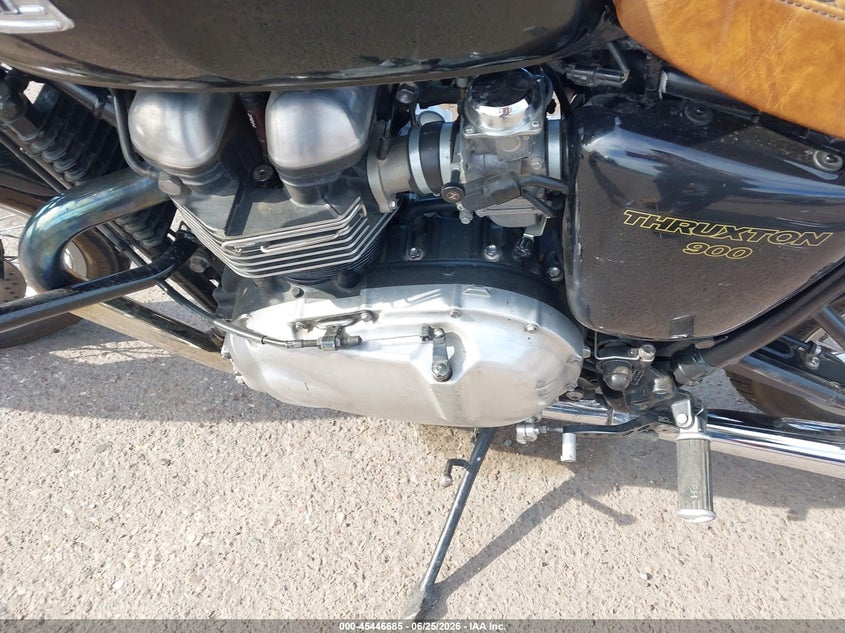 2014 Triumph motorcycle Thruxton VIN SMT920K1XET641414 IAAI salvage auction — FRONT END, Regular (South Dakota), sold $275 on 2026-09-08 (photo 9)