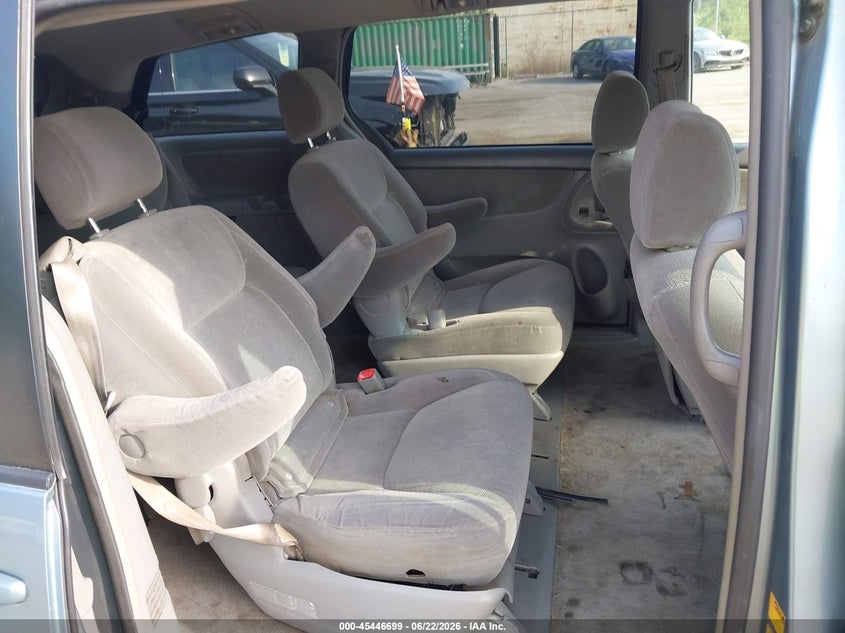 2006 Toyota Sienna VIN 5TDZA22C06S538405 IAAI salvage auction — NORMAL WEAR, Clear (Maryland), sold $1,725 on 2026-07-07 (photo 8)