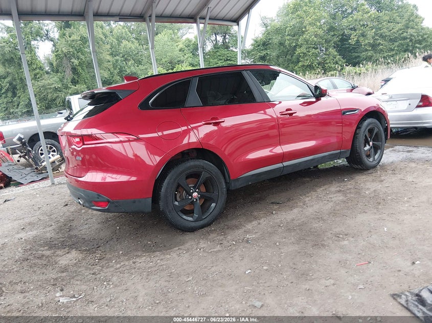 2017 Jaguar F-pace VIN SADCJ2BV6HA894028 IAAI salvage auction — LEFT & RIGHT, Salvage - Greater Than 75% (Maryland), sold $3,050 on 2026-07-16 (photo 4)