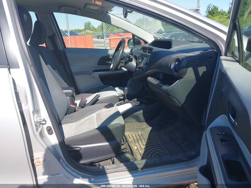 2014 Toyota Prius c VIN JTDKDTB3XE1060777 IAAI salvage auction — NORMAL WEAR, Clear (New York), sold $1,000 on 2026-07-23 (photo 5)