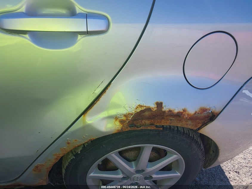 2014 Toyota Prius c VIN JTDKDTB3XE1060777 IAAI salvage auction — NORMAL WEAR, Clear (New York), sold $1,000 on 2026-07-23 (photo 6)