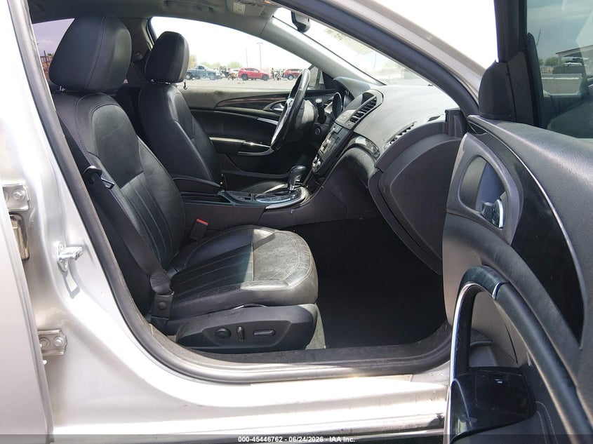 2011 Buick Regal VIN W04GR5EC4B1000594 IAAI salvage auction — NORMAL WEAR, Clear (Nevada), sold $900 on 2026-07-17 (photo 5)