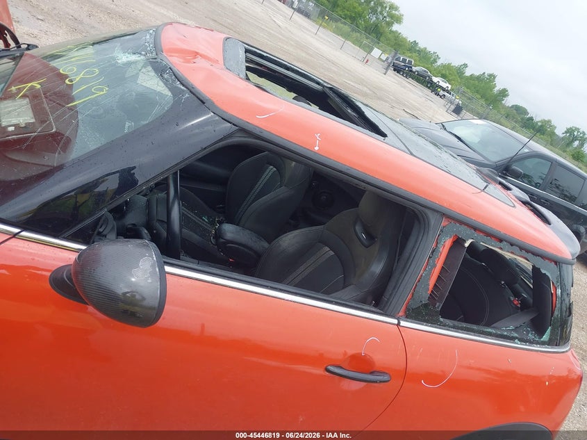 2019 Mini Hard top VIN WMWXM9C56K2H81063 IAAI salvage auction — SIDE, Junk Bill Of Sale Mv2459 (Wisconsin), sold $1,825 on 2026-07-21 (photo 6)