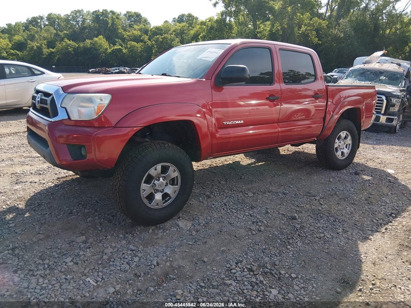 2014 Toyota Tacoma VIN 5TFJX4GN5EX027945 IAAI salvage auction — NORMAL WEAR, Clear (Tennessee), sold $5,700 on 2026-07-30 (photo 2)