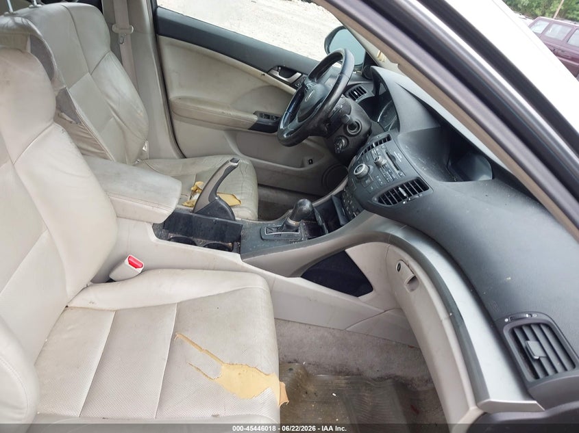 2010 Acura Tsx VIN JH4CU2F65AC023913 IAAI salvage auction — NORMAL WEAR, Clear (Pennsylvania), sold $500 on 2026-07-17 (photo 5)