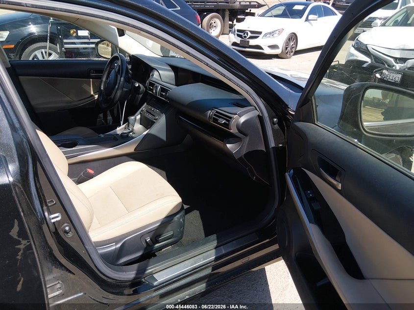 2020 Lexus Is VIN JTHAA1D21L5109110 IAAI salvage auction — LEFT & RIGHT, Salvage Title, sold $25 on 2026-07-29 (photo 5)