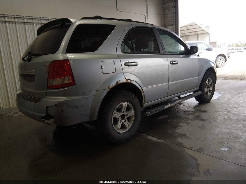2005 Kia Sorento VIN KNDJC733555427243 IAAI salvage auction — NORMAL WEAR, Original - Reconstructed (Alaska), sold $200 on 2026-07-10 (photo 4)