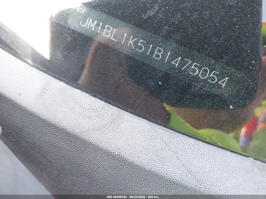2011 Mazda 3 VIN JM1BL1K51B1475054 IAAI salvage auction — NORMAL WEAR, Clear (Texas), sold $250 on 2026-07-30 (photo 9)