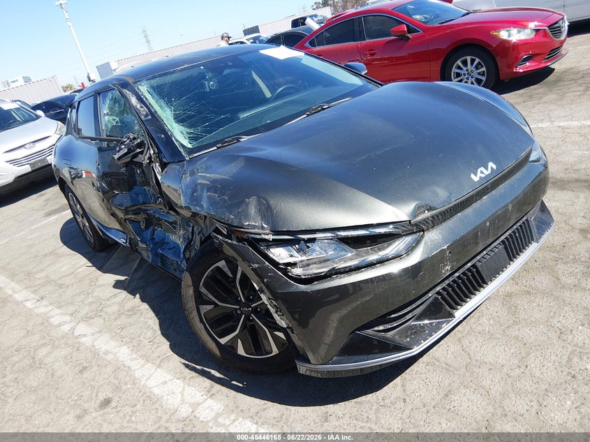 2022 Kia Ev6 VIN KNDC3DLC6N5046024 IAAI salvage auction — SIDE, Salvage Title, sold $6,500 on 2026-07-30 (photo 1)
