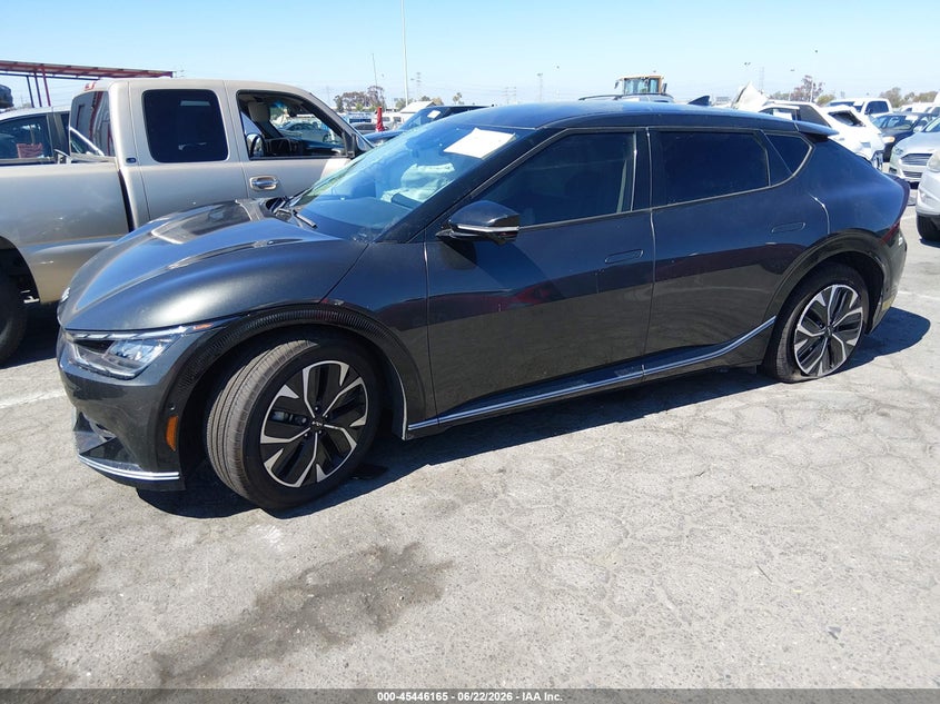 2022 Kia Ev6 VIN KNDC3DLC6N5046024 IAAI salvage auction — SIDE, Salvage Title, sold $6,500 on 2026-07-30 (photo 2)