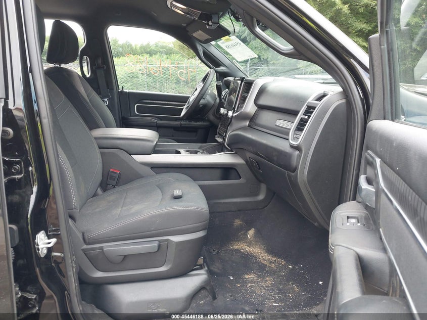 2025 Ram 2500 VIN 3C6UR5DJ8SG523392 IAAI salvage auction — SIDE, Salvage Title, sold $12,800 on 2026-07-26 (photo 5)