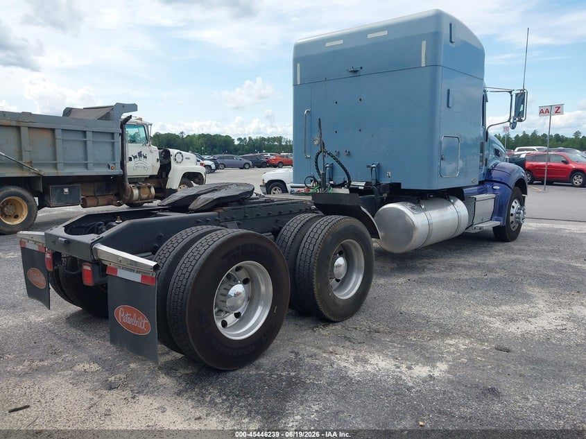 2009 Peterbilt 386 VIN 1XPHD49X59D790401 IAAI salvage auction — UNKNOWN, Clear (South Carolina), sold $8,000 on 2026-07-08 (photo 4)