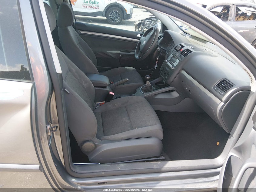 2008 Volkswagen Golf VIN WVWAA71K38W199919 IAAI salvage auction — RIGHT SIDE, Salvage (Texas), sold $725 on 2026-07-15 (photo 5)