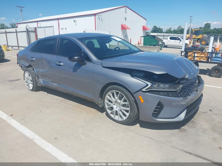 2021 Kia K5 VIN 5XXG14J29MG013983 IAAI salvage auction — FRONT & REAR, Salvage (Indiana), sold $2,150 on 2026-08-01 (photo 1)