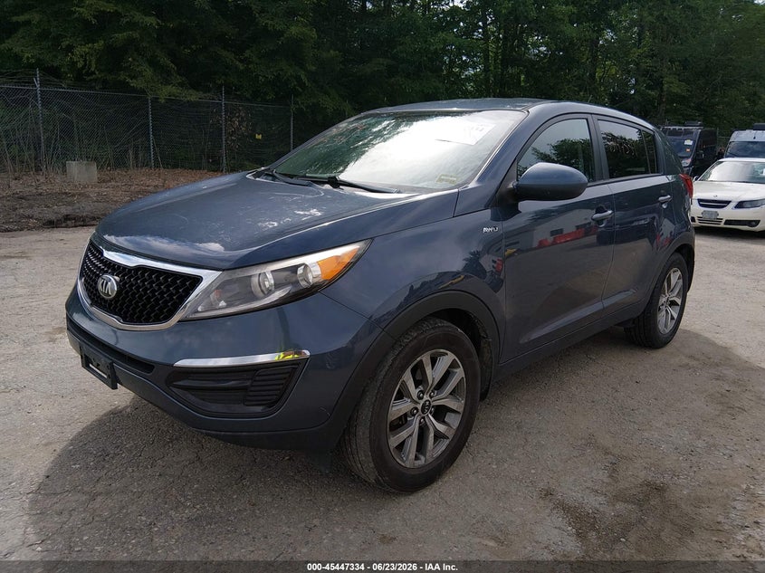 2016 Kia Sportage VIN KNDPBCAC1G7811682 IAAI salvage auction — RIGHT FRONT, Salvage (Maine), sold $850 on 2026-07-31 (photo 2)