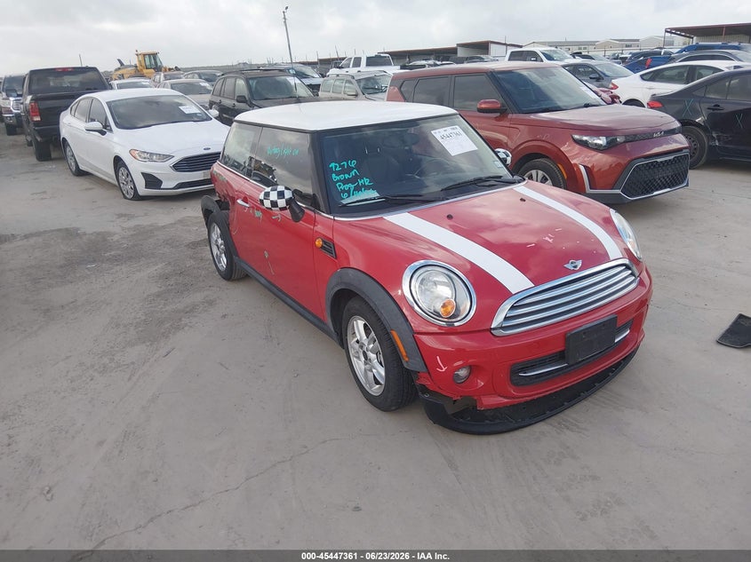 2012 Mini Cooper VIN WMWSU3C52CT257733 IAAI salvage auction — RIGHT SIDE, Original (Texas), sold $225 on 2026-08-29 (photo 1)