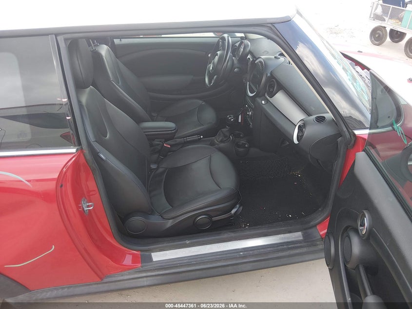 2012 Mini Cooper VIN WMWSU3C52CT257733 IAAI salvage auction — RIGHT SIDE, Original (Texas), sold $225 on 2026-08-29 (photo 5)