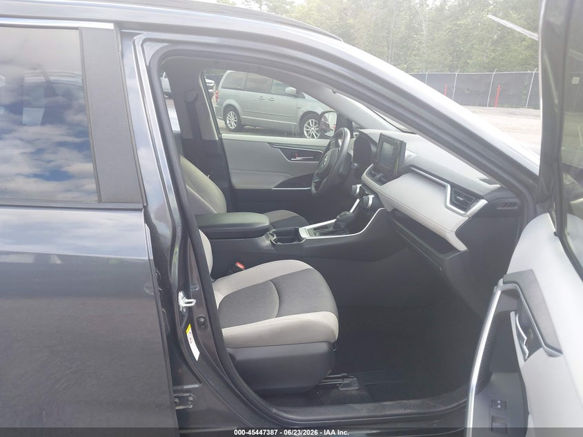 2019 Toyota Rav 4 VIN JTMW1RFV3KD017174 IAAI salvage auction — FRONT END, Salvage Title, sold $8,500 on 2026-07-22 (photo 8)